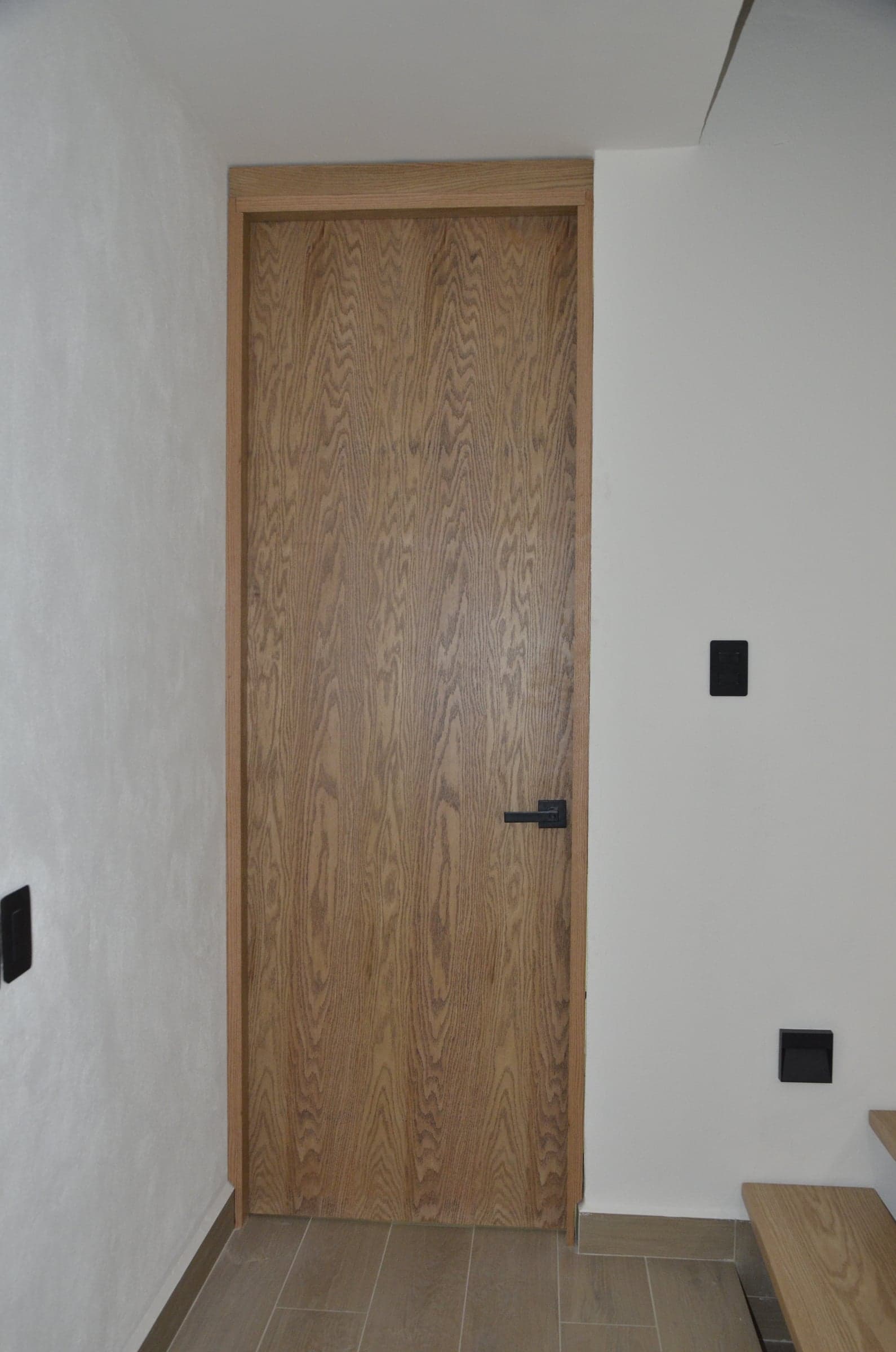 Puerta en chapa de Encino — thumbnail 2
