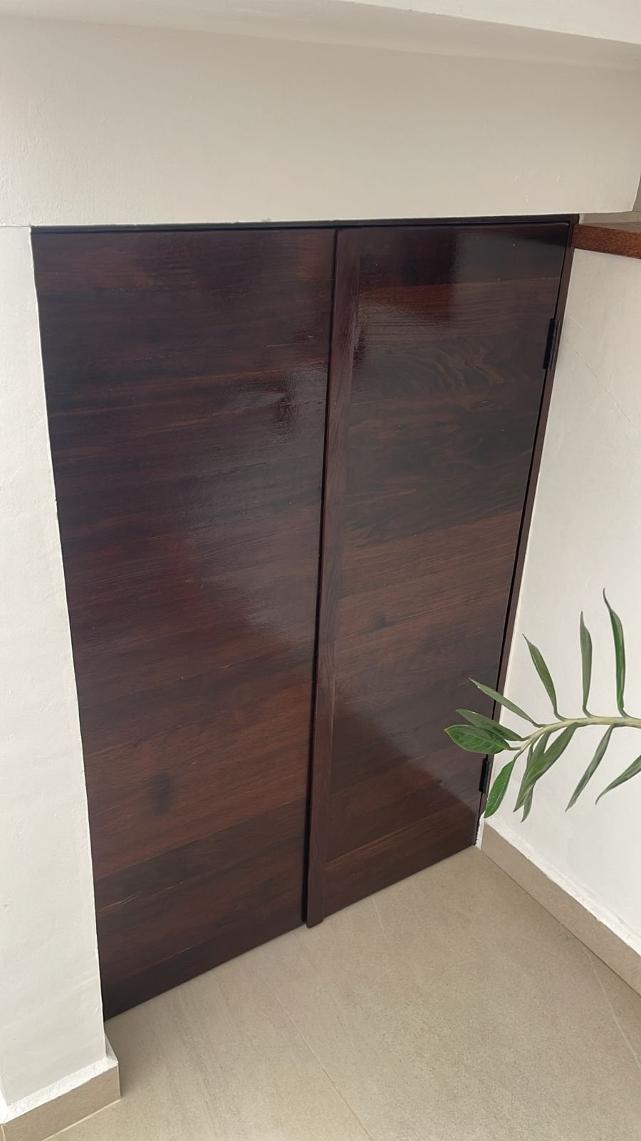 Puertas Bajo Escalera a Medida — image 1